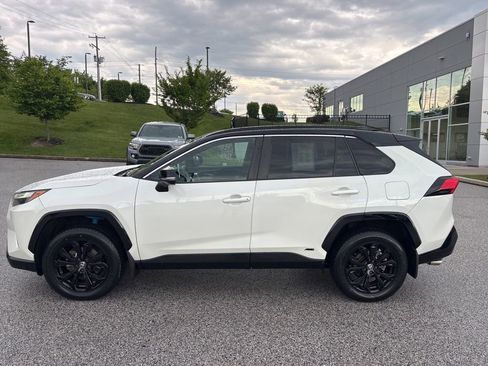 Used 2022 Toyota RAV4 XSE w/ XSE Grade Weather Package AWD/4WD image 9