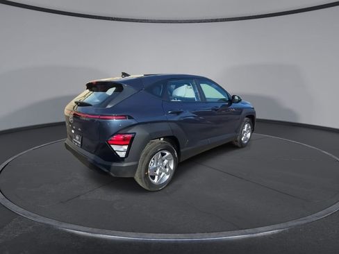 New 2026 Hyundai Kona SE image 8