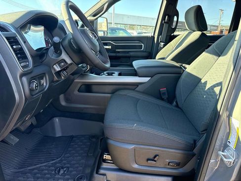 New 2026 RAM 2500 Big Horn AWD/4WD image 22