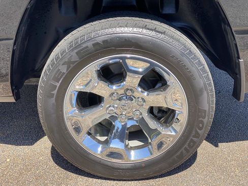 Used 2023 RAM 1500 Big Horn AWD/4WD image 17