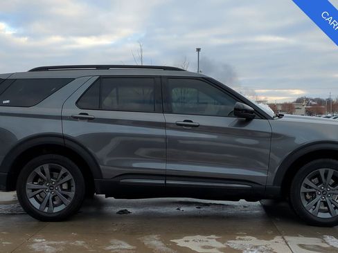 Used 2023 Ford Explorer XLT w/ Equipment Group 202A image 8