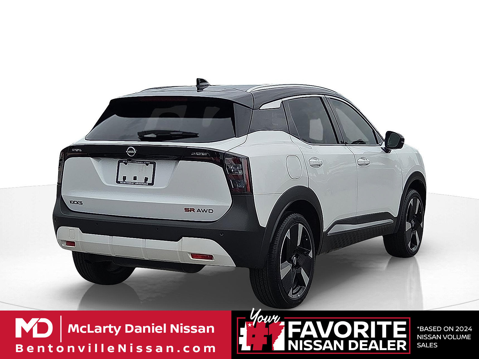 Used 2025 Nissan Kicks SR AWD/4WD image 5