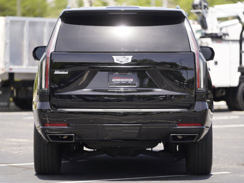 Used 2025 Cadillac Escalade Sport w/ LPO, ONYX Package AWD/4WD image 49