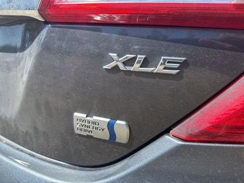 Used 2013 Toyota Camry XLE w/ Leather Pkg FWD image 18