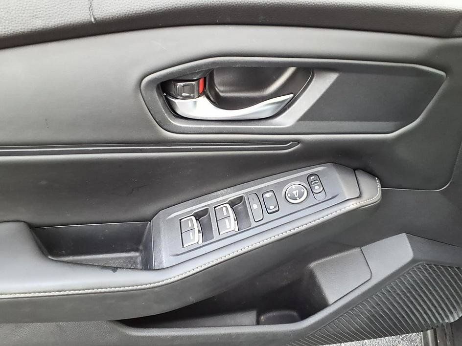 Used 2023 Honda Accord Sport image 11