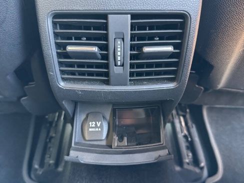 Used 2019 Mercedes-Benz GLA 250 4MATIC image 15