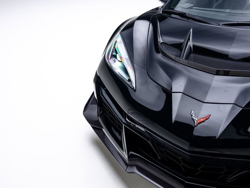 Used 2026 Chevrolet Corvette ZR1 w/ ZR1 Carbon Fiber Aero Package image 40