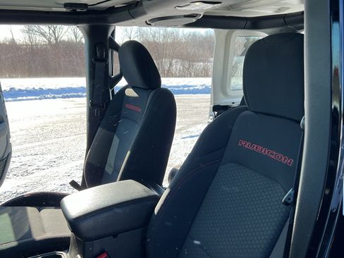 Used 2023 Jeep Wrangler Unlimited Rubicon w/ Dual Top Group image 16