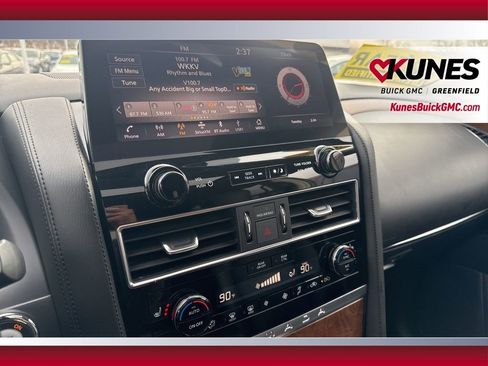 Used 2024 Nissan Armada SL w/ Captain's Chairs Package image 18