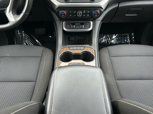 Used 2022 GMC Acadia SLE FWD image 12