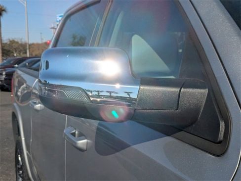 New 2026 Chrysler Pacifica Select image 12