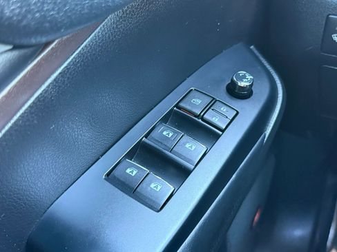 Used 2019 Toyota Highlander Limited Platinum image 44