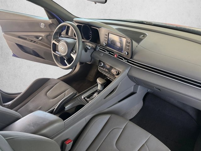 Used 2023 Hyundai Elantra SEL w/ Cargo Package FWD image 18