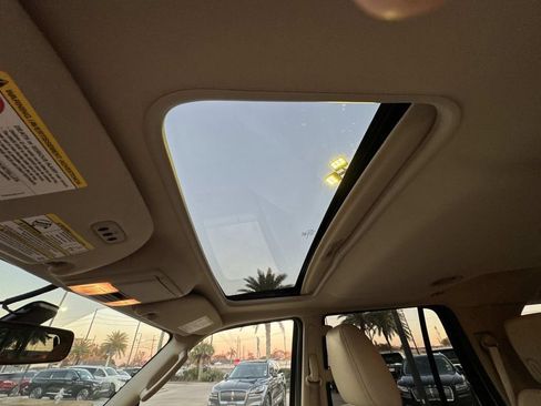 Used 2017 Ford Expedition Limited w/ Equipment Group 301A image 31