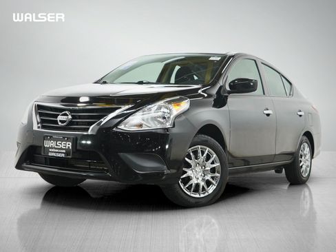 Used 2019 Nissan Versa SV FWD image 1