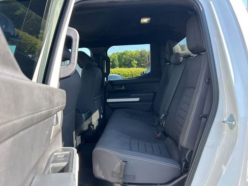 Used 2024 Toyota Tacoma TRD Off-Road AWD/4WD image 18