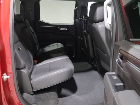 Used 2023 GMC Sierra 1500 SLT AWD/4WD image 18