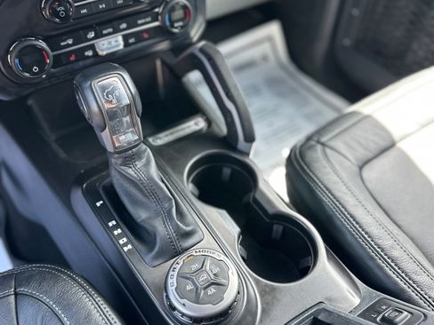 Used 2023 Ford Bronco Outer Banks w/ Sasquatch Package AWD/4WD image 15