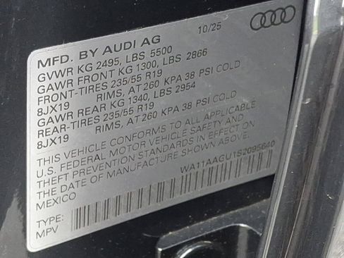 Used 2025 Audi Q5 Premium w/ Convenience Package AWD/4WD image 27
