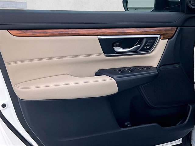 Used 2020 Honda CR-V Touring image 18
