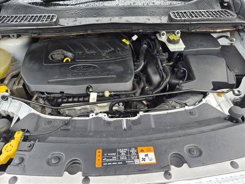 Used 2018 Ford Escape SE FWD image 19