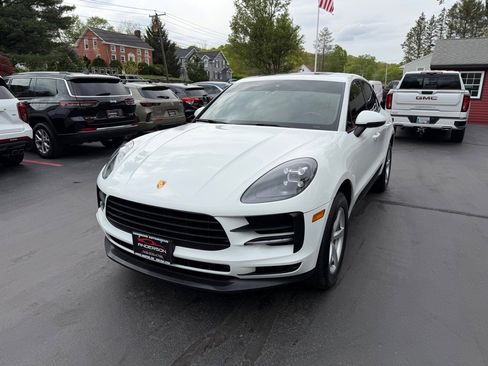 Used 2021 Porsche Macan AWD/4WD image 3