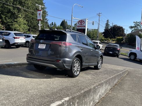 Used 2018 Toyota RAV4 Limited w/ Advanced Technology Package AWD/4WD image 7