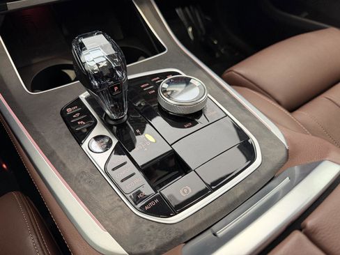 Used 2022 BMW X5 xDrive40i w/ Executive Package image 19