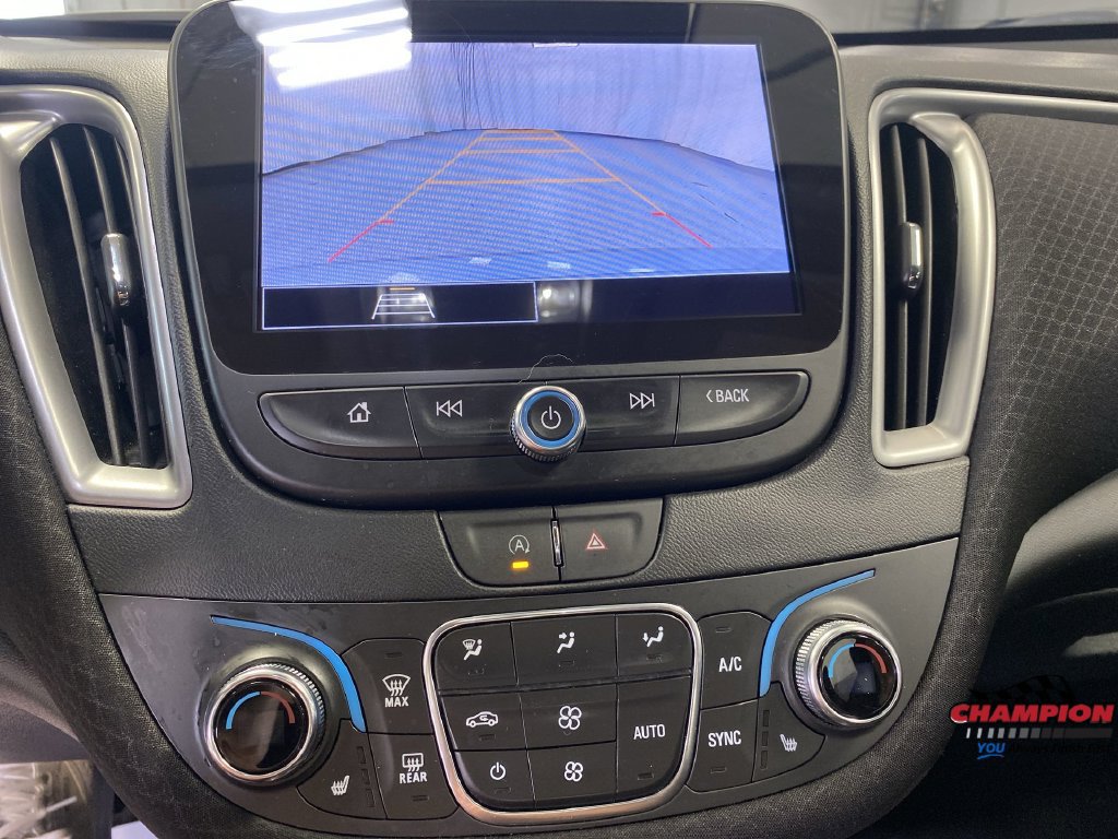 Used 2024 Chevrolet Malibu LT FWD image 18