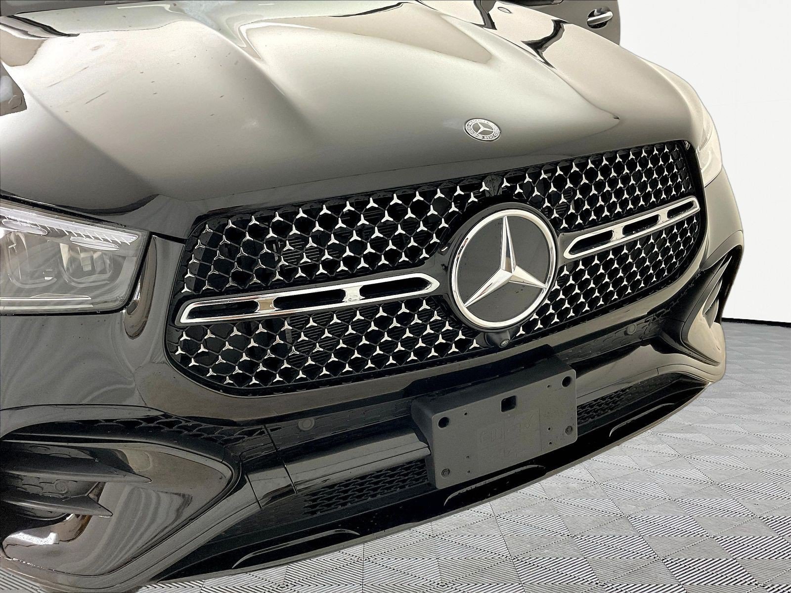 Certified 2025 Mercedes-Benz GLE 450 4MATIC w/ AMG Line Exterior image 33