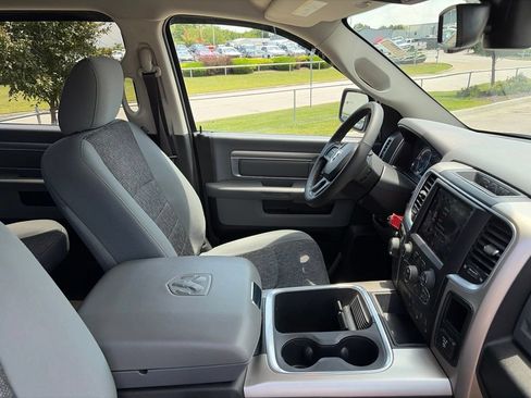 Used 2018 RAM 1500 Big Horn AWD/4WD image 29