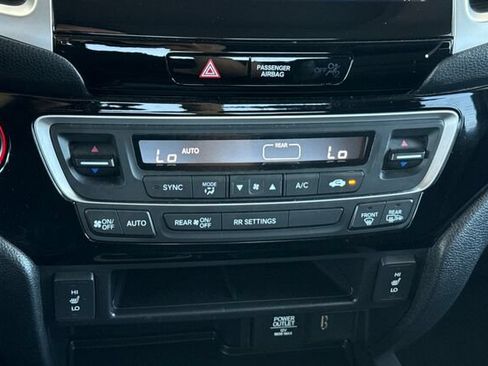 Used 2018 Honda Ridgeline RTL-E image 19