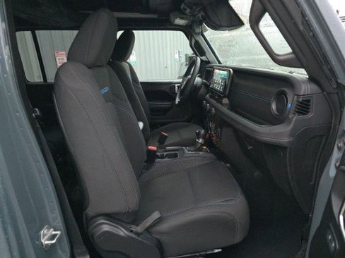 Used 2025 Jeep Wrangler Unlimited Rubicon 4xe w/ Safety Group image 6