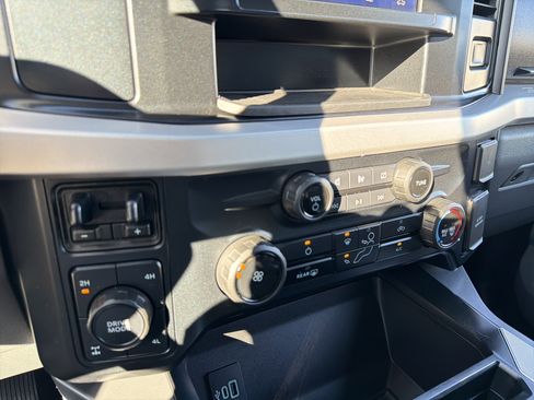 Used 2023 Ford F250 XLT w/ FX4 Off-Road Package image 21