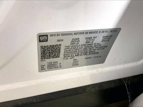 Used 2024 GMC Terrain SLE FWD image 26