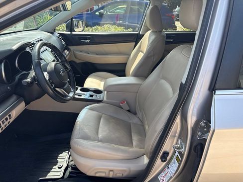 Used 2019 Subaru Outback 2.5i Limited AWD/4WD image 12