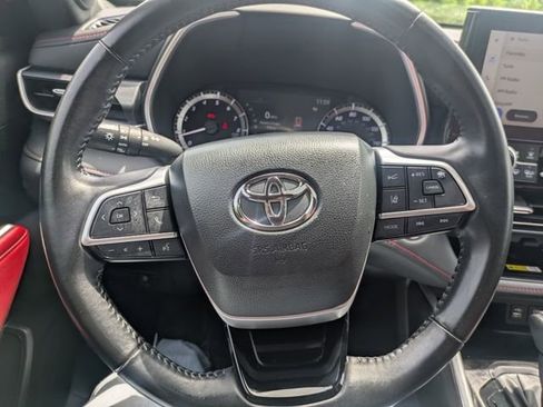 Used 2023 Toyota Highlander XSE AWD/4WD image 20