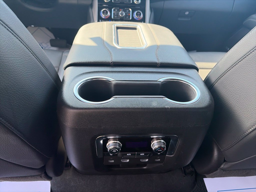 Used 2024 GMC Yukon XL Denali w/ Denali Reserve Package AWD/4WD image 14