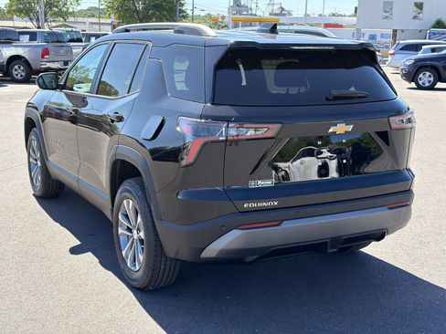 New 2026 Chevrolet Equinox LT w/ Convenience Package II FWD image 5