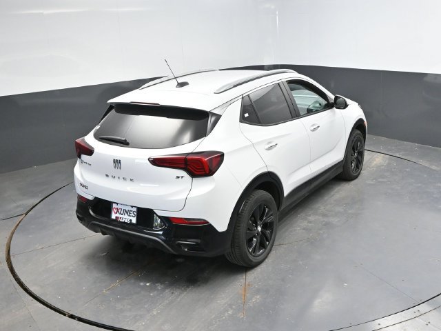 Used 2024 Buick Encore GX Sport Touring AWD/4WD image 31