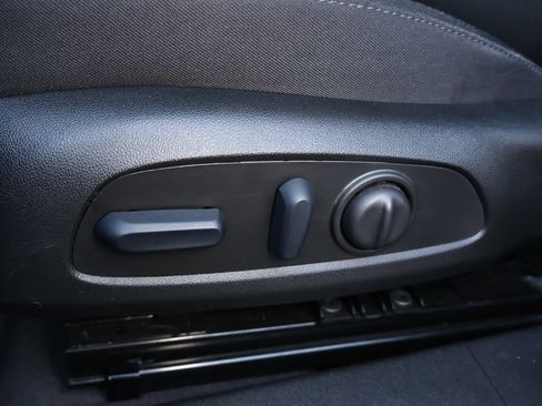 Used 2025 Chevrolet Malibu LT image 9