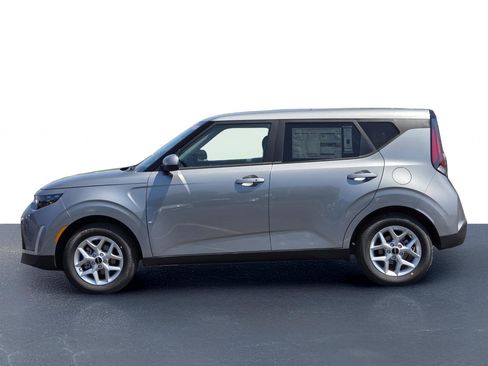 New 2025 Kia Soul S image 12
