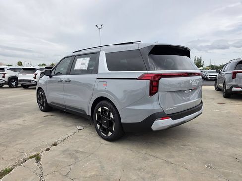 New 2026 Kia Carnival EX FWD image 6