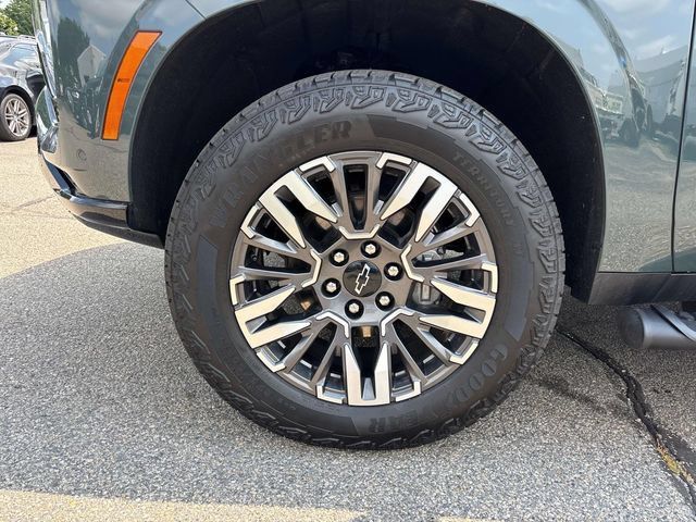 Used 2026 Chevrolet Tahoe Z71 w/ Comfort Package AWD/4WD image 11