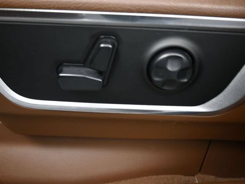 Used 2019 RAM 1500 Laramie AWD/4WD image 31