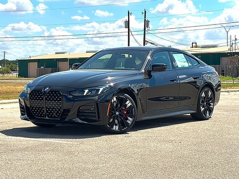 New 2026 BMW 430i w/ M Sport Package RWD image 2
