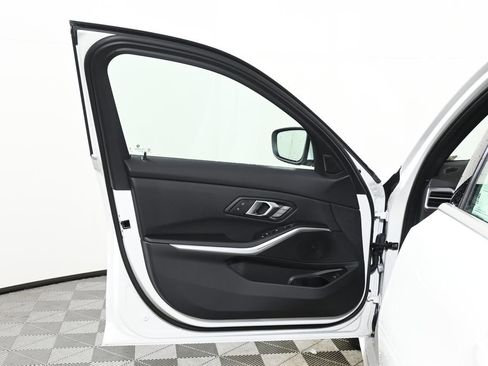 New 2026 BMW 330i xDrive Sedan w/ Premium Package image 27