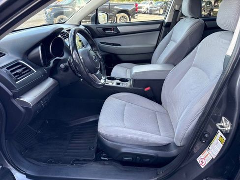 Used 2019 Subaru Outback 2.5i Premium image 15