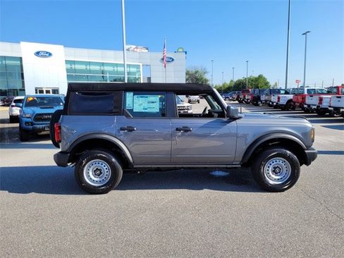 New 2025 Ford Bronco Base image 36