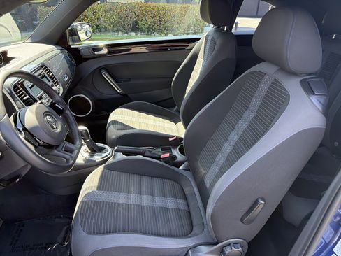 Used 2012 Volkswagen Beetle Turbo FWD image 21